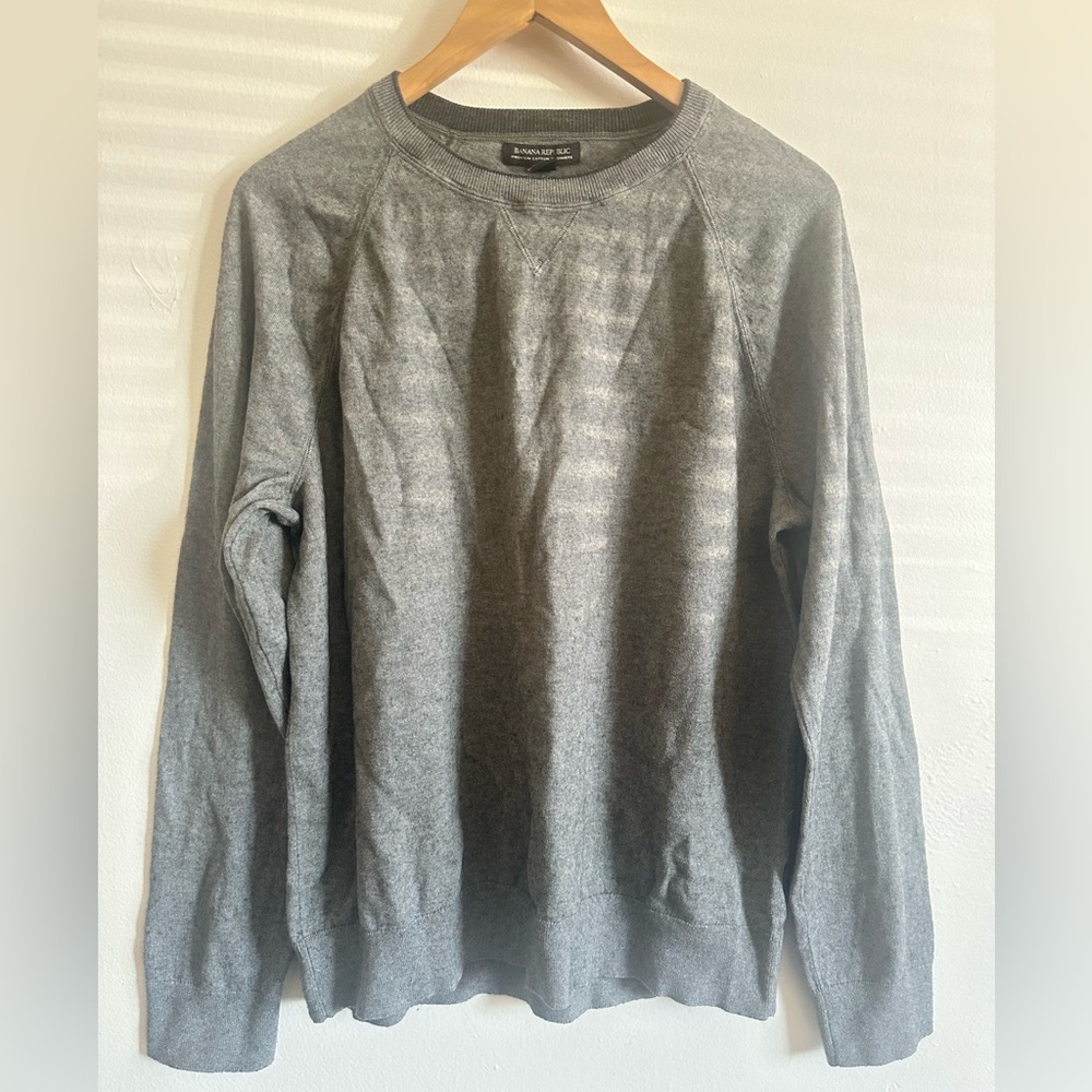 Banana Republic Men's Heather Gray Crewneck Sweater